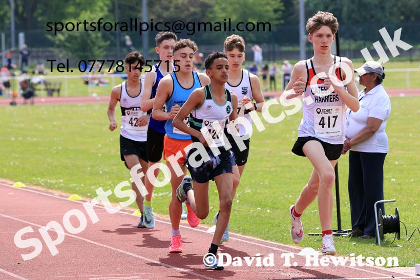 Mens Under-17s 3000 metres 2024 North Eastern Track and Field Champs., Middlesbrough.  Photo: David T. Hewitson/Sports for All Pics